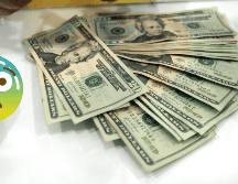 El peso mexicano cotiza en los mercados internacionales alrededor de los 18.97 pesos por dólar. EL INFORMADOR/ ARCHIVO