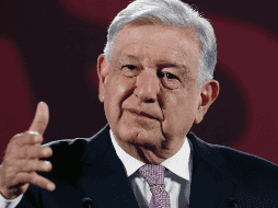 López Obrador afirma que, por primera vez en más de cinco décadas, el peso, lejos de haberse devaluado se ha apreciado. EFE / S. Gutiérrez