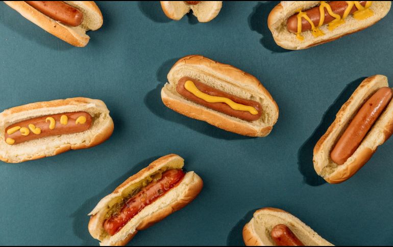 Algunos productos que se dicen ser salchichas de pavo, no lo son en su totalidad. UNSPLASH / BALL PARK BRAND