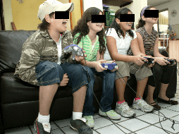 Los problemas relacionados con el dolor de la columna cervical se encuentran aquellos que son de origen mecano postural, es decir, ocasionados por una mala postura. EL INFORMADOR / ARCHIVO