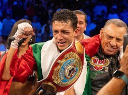 Será en el Fontainebleau de Las Vegas en donde el “Divino” buscará retener su título pluma de la Organización Mundial de Boxeo (OMB). Instagram/ @rafa_espinoza.