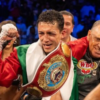 'Divino' Espinoza, en cuenta regresiva para su primera defensa