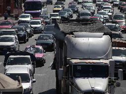 Los autos que no podrán circular en CDMX y Edomex son en un horario de las 5:00 de la mañana a las 22:00 horas. SUN/ARCHIVO.