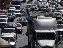 Los autos que no podrán circular en CDMX y Edomex son en un horario de las 5:00 de la mañana a las 22:00 horas. SUN/ARCHIVO.