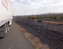 La circulación de la autopista fue cerrada debido al percance. CORTESÍA