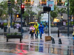 Las lluvias podrían continuar durante las primeras horas de la mañana del lunes. EL INFORMADOR/ ARCHIVO.
