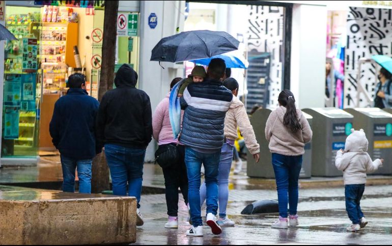 Las lluvias de este jueves se mantienen de ligera a moderada.