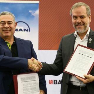 AGRÚAS y Volkswagen firman alianza comercial