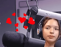 Así es como Ángela miraba con ojos de amor a Nodal cuando ella aún era menor de edad. X -TWITTER-