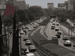 Los autos que no podrán circular en CDMX y Edomex serán en un horario de las 5:00 de la mañana a las 22:00 horas.  SUN/C. Mejía.