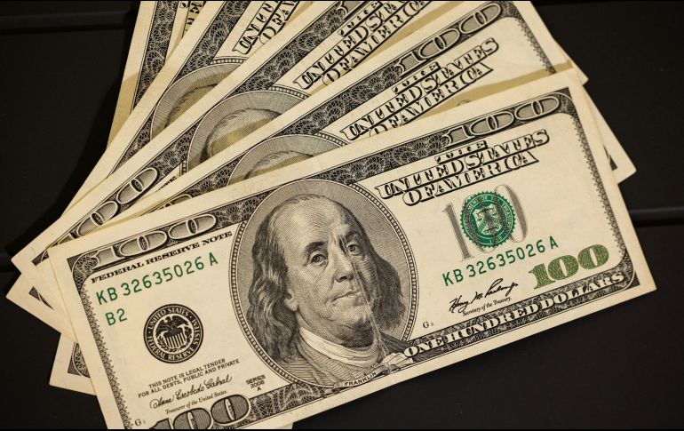 La moneda mexicana en los mercados internacionales cerró este viernes en 18.11 unidades por dólar. ESPECIAL / Foto de engin akyurt en Unsplash