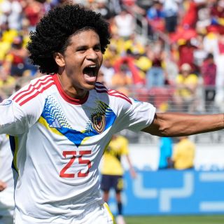 Venezuela remonta y derrota a Ecuador