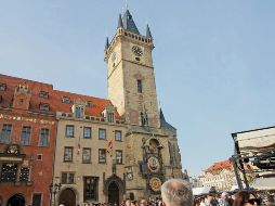 El reloj astronómico en la plaza vieja. Una experiencia que vale la pena ver, especialmente si se hace temprano. EL INFORMADOR/F. González