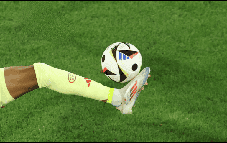 Algunos juegos podrán verse en televisión abierta, otros en restringida, y algunos a través de streaming. EFE / G. Licovski