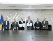 A través de este convenio, el CRT y la CAAAREM se comprometen a fortalecer la capacitación de los agentes aduanales en materia de normativa y procedimientos aduaneros relacionados con la exportación de Tequila. ESPECIAL