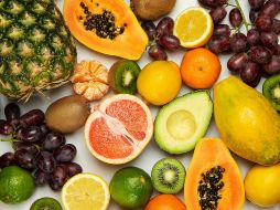 Dado el riesgo significativo que representa la interacción de esta fruta con estos medicamentos, es crucial que consultes a un profesional de atención médica. UNSPLASH/ Julia Zolotova