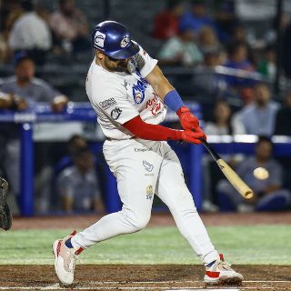 Rally de siete carreras y Charros abre con victoria ante Acereros
