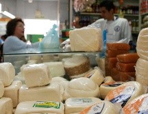 Es recomendable el consumo de alimentos como pescados, lácteos y verduras de hoja verde o, con prescripción médica, los suplementos creados con este mineral. EL INFORMADOR / ARCHIVO