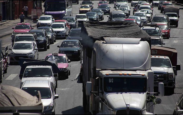 El programa Hoy No Circula tiene como finalidad disminuir los niveles de contaminación ambiental. SUN/ ARCHIVO.
