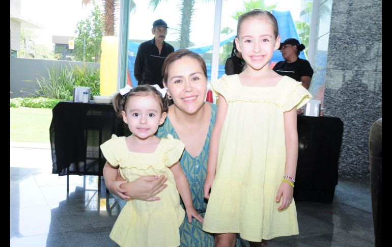 Martha Sánchez, Julia Arriola y Mimí Arreola. GENTE BIEN JALISCO/ Marifer Rached