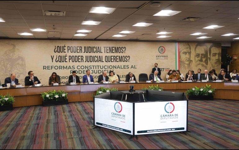 Legisladores y ministros durante el 