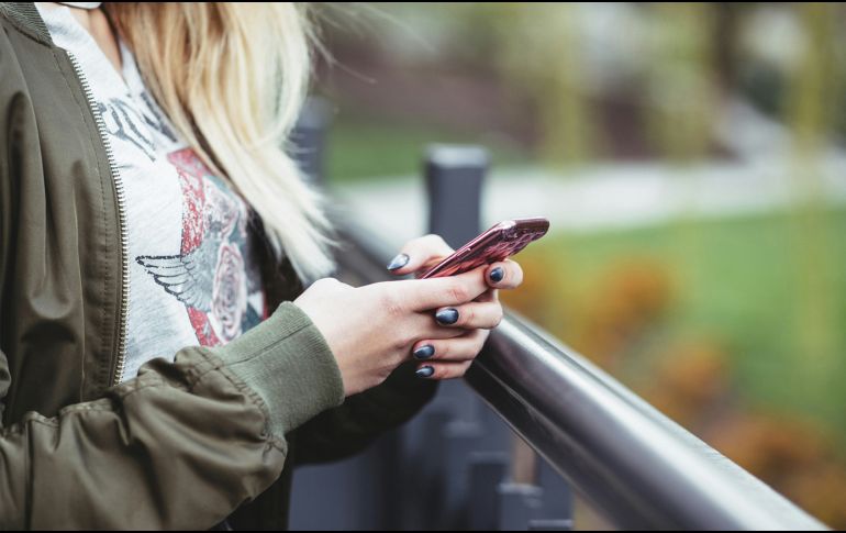 Las apps de citas no solo son una herramienta para encontrar pareja, sino también para conocer gente interesante y ampliar tu círculo social. UNSPLASH