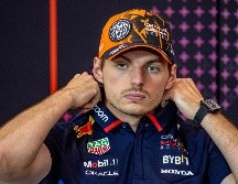 La vacante que dejará Lewis Hamilton en Mercedes en 2025 ha causado especulaciones sobre el futuro de Verstappen. EFE/M. Divisek