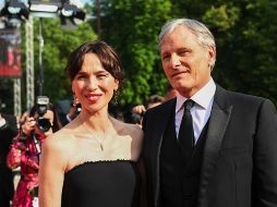 Viggo Mortensen agradeció al Festival que haya elegido para abrir el certamen a 'The Dead Don't Hurt', cinta de la que es productor, guionista, protagonista y autor de la música. EFE/ Festival Karlovy Vary