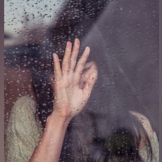 Psicólogo explica el deseo de separarse de un miembro de la familia