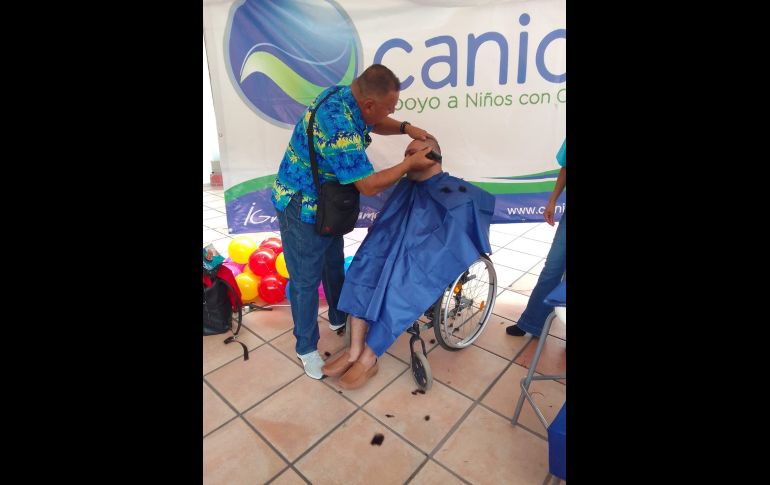 Erick Brandon, es activista social que desde hace muchos años lucha por la inclusión para personas con discapacidad y pacientes con cáncer. ESPECIAL