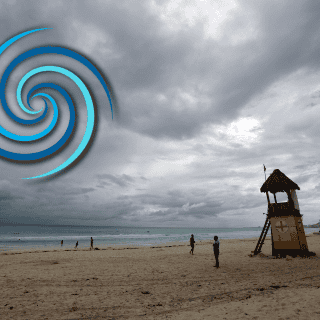 Por huracán "Beryl", largas filas en supermercados de Yucatán