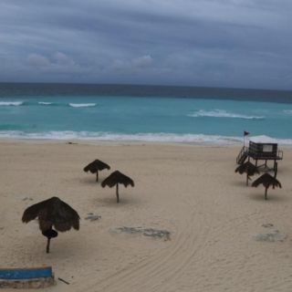 Este día se prevé que el huracán "Beryl" toque tierra en México
