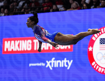 Tres años después de los Juegos Olímpicos de Tokio, en donde se retiró de múltiples finales para priorizar su seguridad y salud mental, Simone Biles regresa a la justa para buscar la medalla. AP / C. Riedel