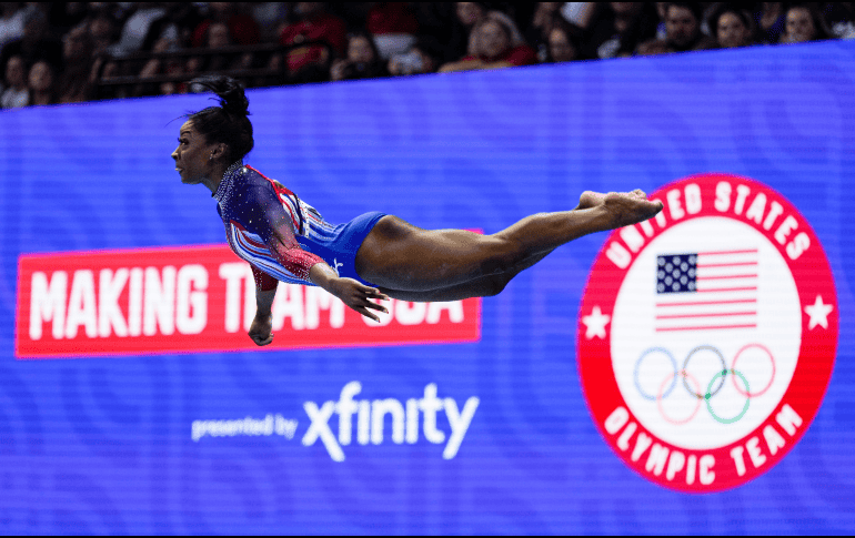 Tres años después de los Juegos Olímpicos de Tokio, en donde se retiró de múltiples finales para priorizar su seguridad y salud mental, Simone Biles regresa a la justa para buscar la medalla. AP / C. Riedel