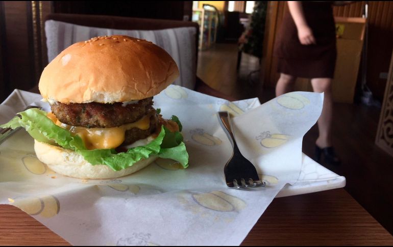 El vértigo puede ser provocado por varios trastornos y nuestra alimentación juega un rol clave en la reducción de sus síntomas. AP / ARCHIVO