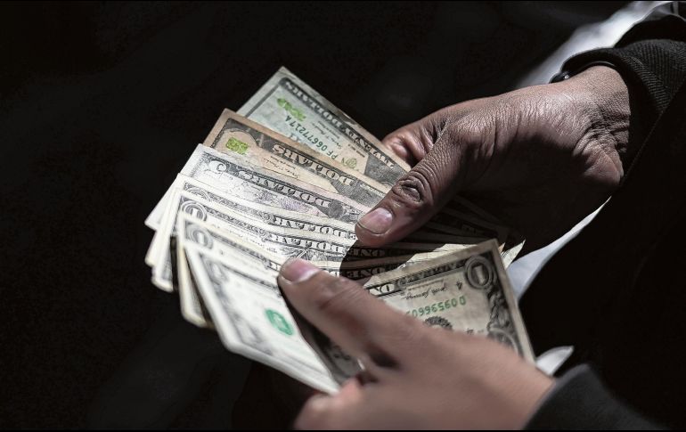 Desde Estados Unidos se hace la mayor parte de las transferencias. EFE