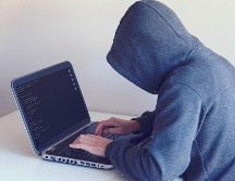 La Inteligencia Artificial permite que cualquier persona pueda crear contenido al clonar la voz de otra persona o usar su imagen. Esto es utilizado para llevar a cabo meticulosas estafas. ESPECIAL / Imagen de Nikita Belokhonov en Pexels