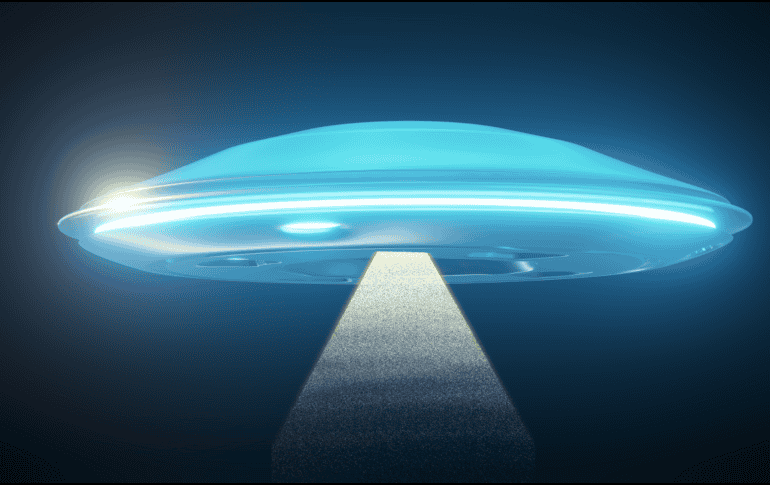 El interés por los OVNIs y la vida extraterrestre sigue siendo fuerte, con nuevos testimonios y revelaciones que mantienen el debate. ESPECIAL/CANVA