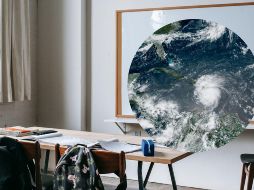 Hay posibilidades que pueda causar algunos daños por las intensas lluvias e inundaciones en algunos estados. Canva. EFE/ NOAA-NHC.