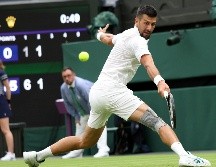Novak Djokovic no mostró debilidad en su rodilla recién operada. EFE/N. Hall