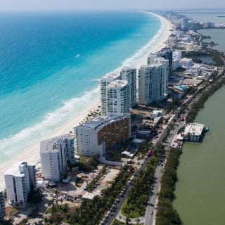 Comienzan a evacuar regiones de Quintana Roo por "Beryl"