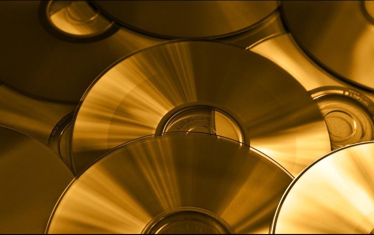 Esto se debe a que, a diferencia de los discos duros y los SSD, con una vida promedio de unos cinco años, los Blu-ray pueden durar décadas, o hasta cien años, en algunos casos con las versiones más recientes de los discos ópticos, como los desarrollados por Pioneer.PIXABAY