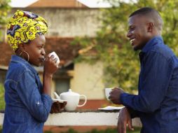 Además de la genética y la apariencia física, el estilo de vida y la personalidad también influyen en la semejanza entre las parejas. ESPECIAL/PIXABAY