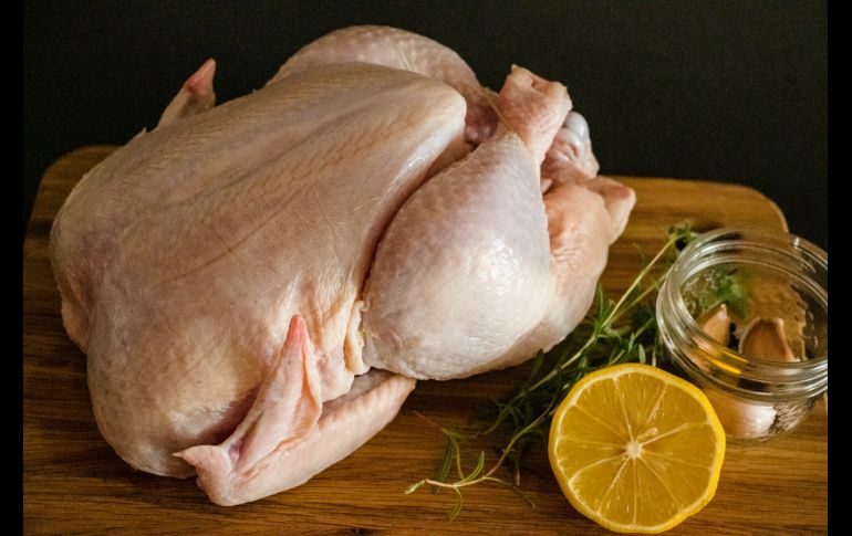 La carne de pollo es ideal para procesos recuperatorios. Unsplash