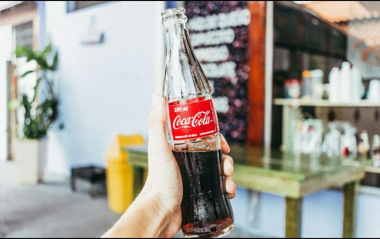 El elevado consumo de Coca Cola entre los mexicanos es uno de los más elevados en el mundo, pero las consecuencias para su salud son muy graves. UNSPLASH/ Talles Alves
