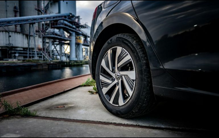 El director general de la AMIA destacó que, en junio, la producción automotriz creció 3.8 por ciento con la fabricación de 344 mil 206 vehículos. UNSPLASH/ Mike van den Bos