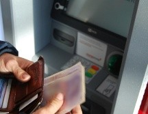 Las operaciones bancarias suelen derivar en quejas de parte de los clientes. ESPECIAL / Foto de Nick Pampoukidis en Unsplash