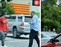 Una riña entre conductores a la altura de una plaza comercial ubicada en el cruce de Juan Pablo II y Periférico Norte detuvo el tráfico por unos momentos. ESPECIAL