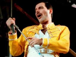 El regreso de Freddie Mercury y los demás integrantes de la banda Queen a los escenarios, dejó como consecuencia una recaudación histórica. AP/ Archivo