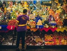 Esta dulce y rica fruta te ayuda a prevenir enfermedades como el asma, la bronquitis y la rinitis. UNSPLASH/ Davidson Luna